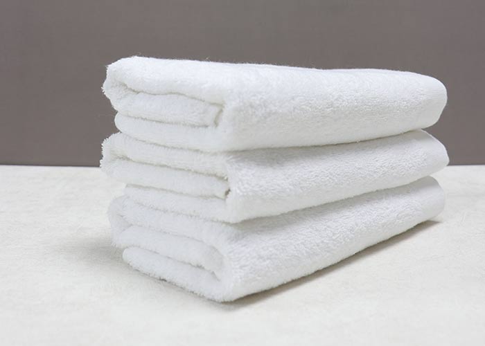 飯店使用的純棉白色浴巾